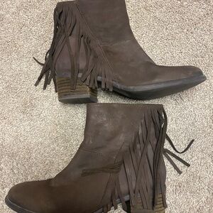 💛Steven By Steve Madden Brown Fringe Ankle Booties